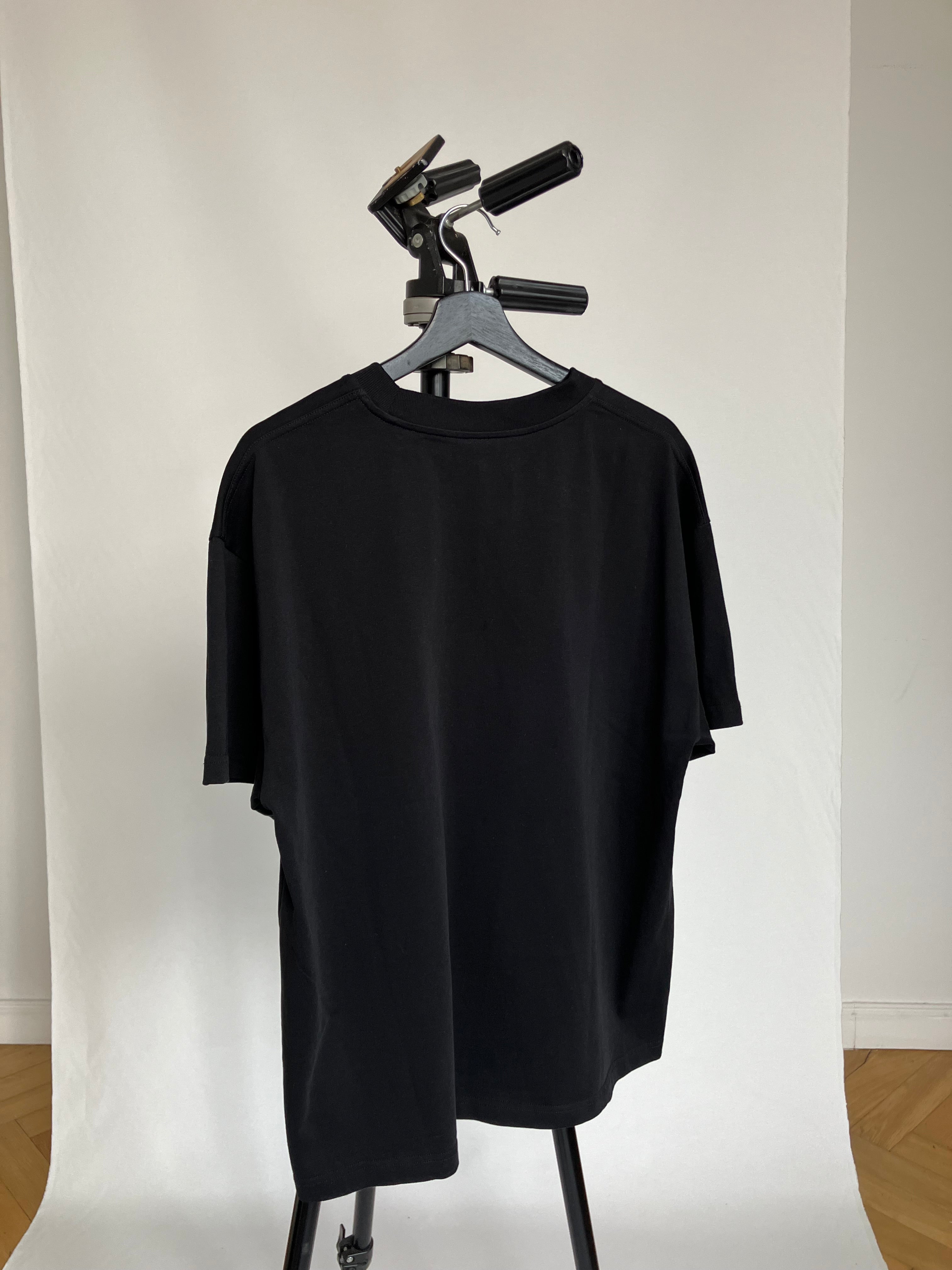 bread shirt